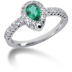 Green Peridot Ring in White gold with 29 diamonds (0.29ct)