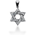 White gold star shaped pendant with 30 diamonds (0.54ct)