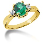 Green Peridot Ring in Yellow gold with 2 diamonds (0.16ct)